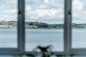 Water Views, 2 bed 2 bath house & South facing Garden